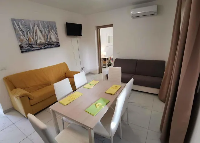 아파트 In San Michele Al Tagliamento 45646 *