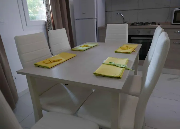 In San Michele Al Tagliamento 45646 公寓 *